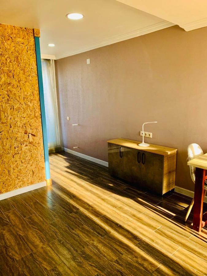 Mary'S Apartment Батуми Екстериор снимка
