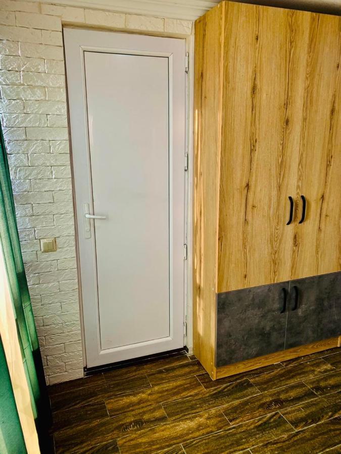 Mary'S Apartment Батуми Екстериор снимка