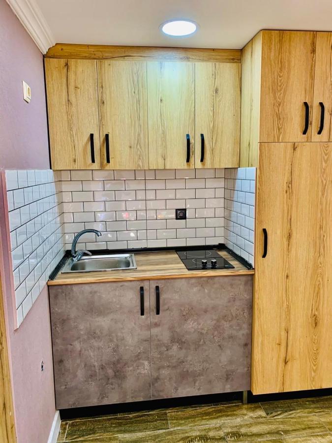 Mary'S Apartment Батуми Екстериор снимка