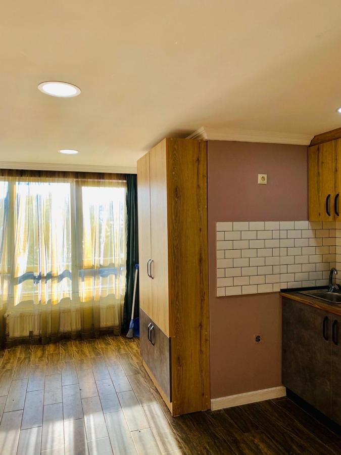 Mary'S Apartment Батуми Екстериор снимка